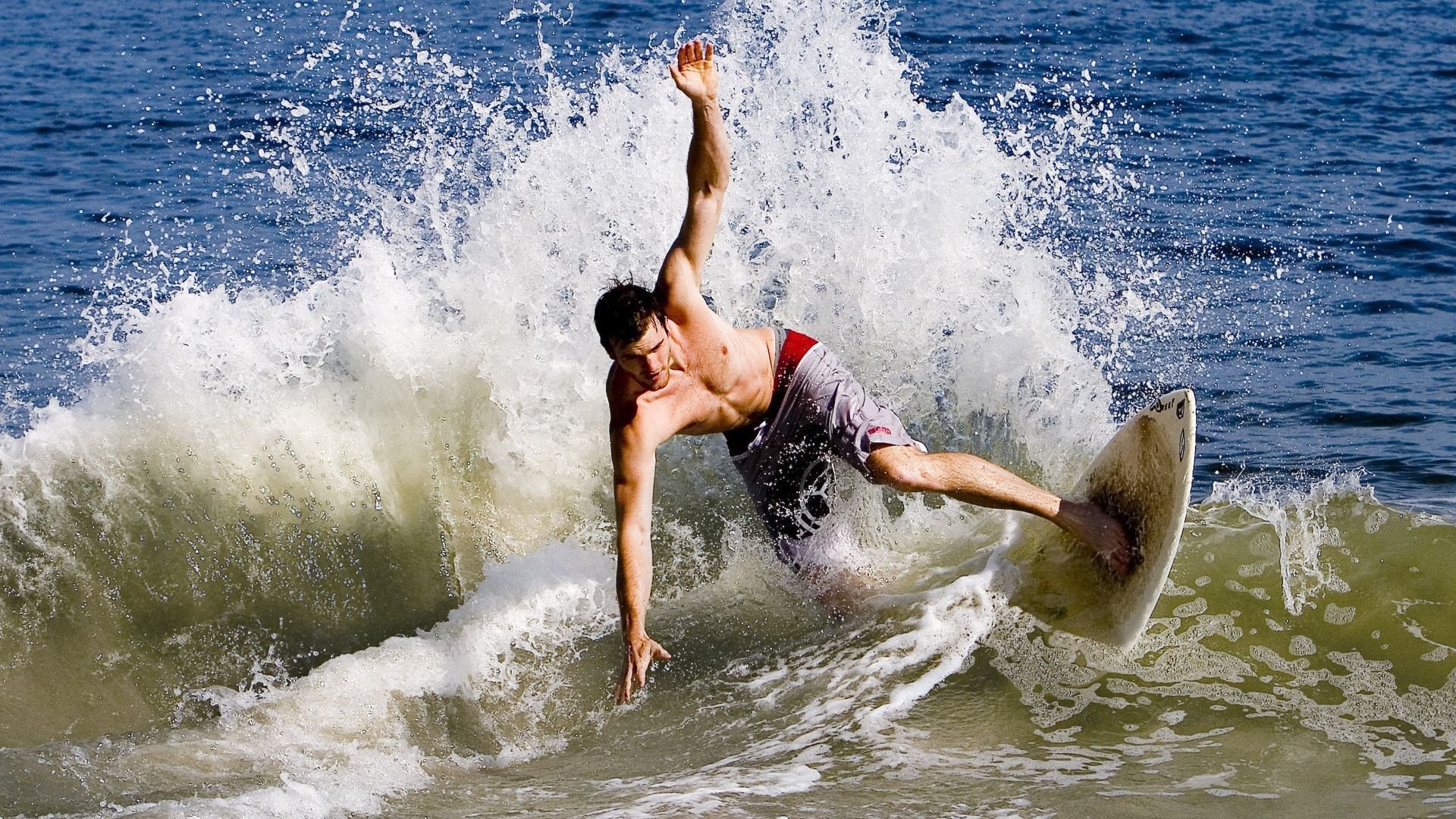 kaiyun.com-“2025世界运动会：水上救生赛事成三叉湖游泳馆的亮点”